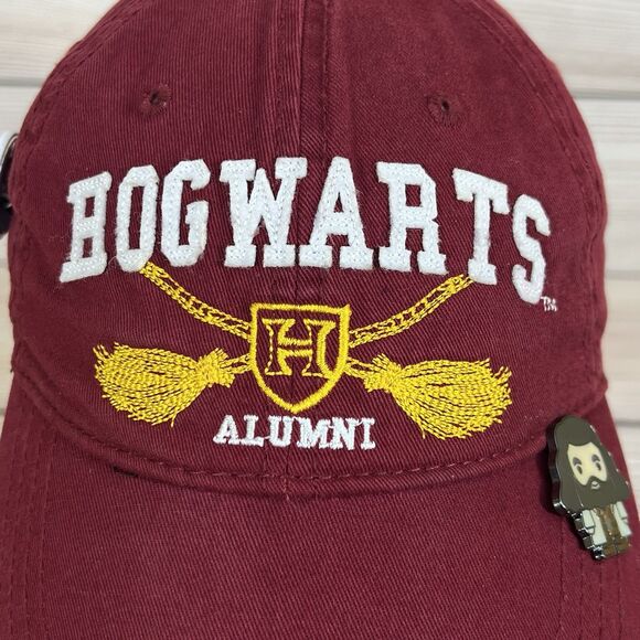 Harry Potter HOGWARTS Alumni Hat Adult Strapback Cap Adjustable Maroon + Pins - Picture 2 of 15